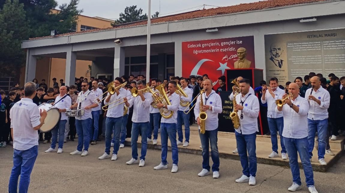 Bursa Büyükşehir Belediyesi Bando Takımı Okulumuzda.